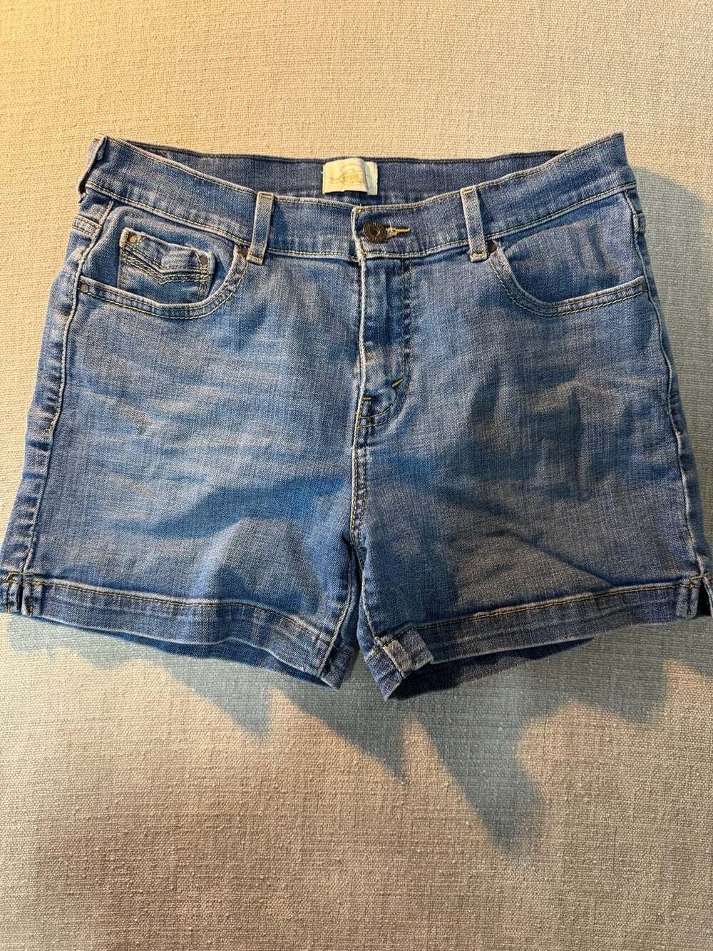 Levi's 515 Short Medium Wash Denim Jean Shorts Size 10
